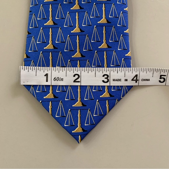 “Oliver Fitz” Silk Tie Blue with the Scales of Justice Lawyer Gift - Picture 5 of 10